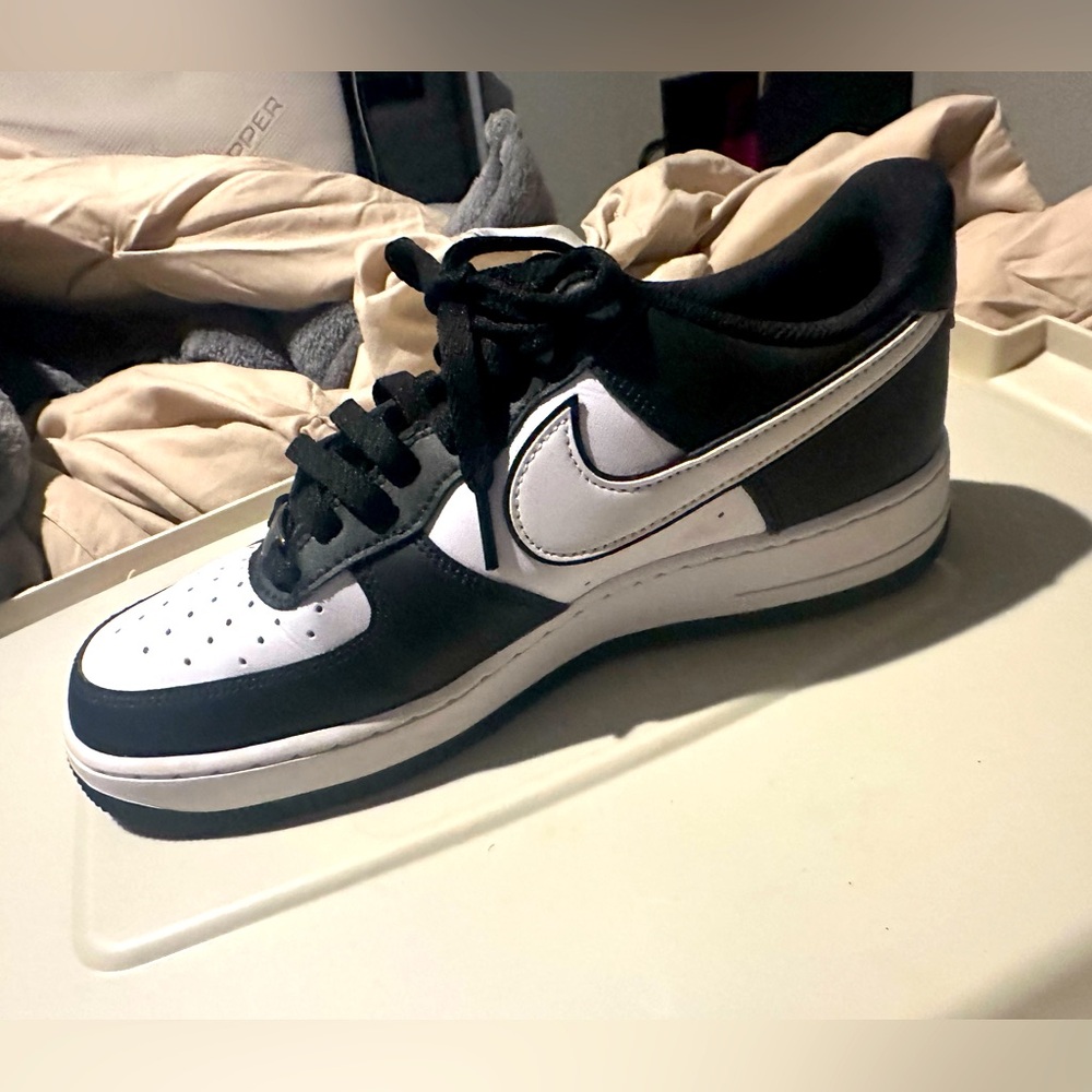 Nike Classic Black and White Low-Tops